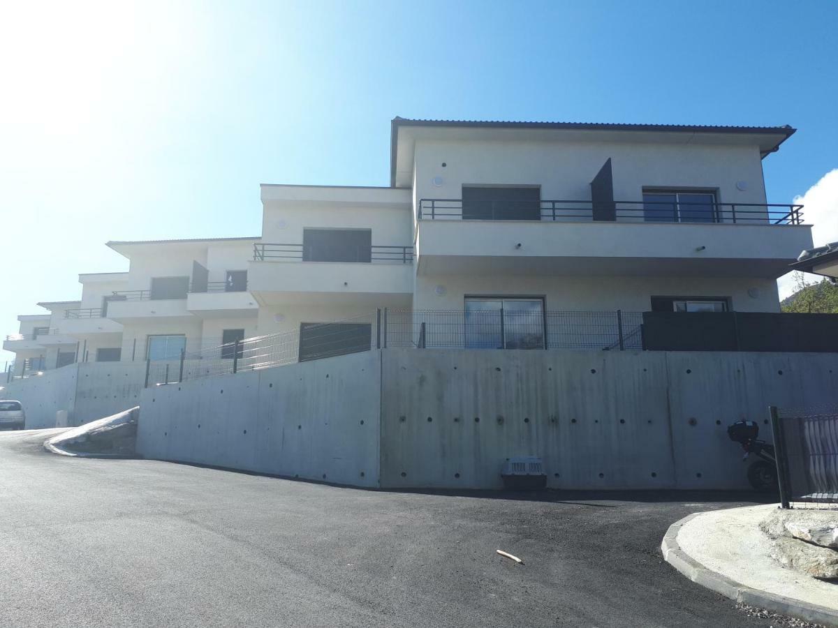 charmant studio dans résidence neuve et calme Corte  Exterior foto